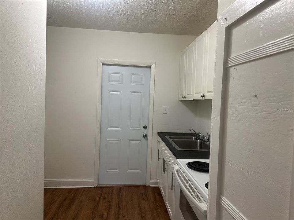 Active With Contract: $240,000 (4 beds, 1 baths, 1115 Square Feet)