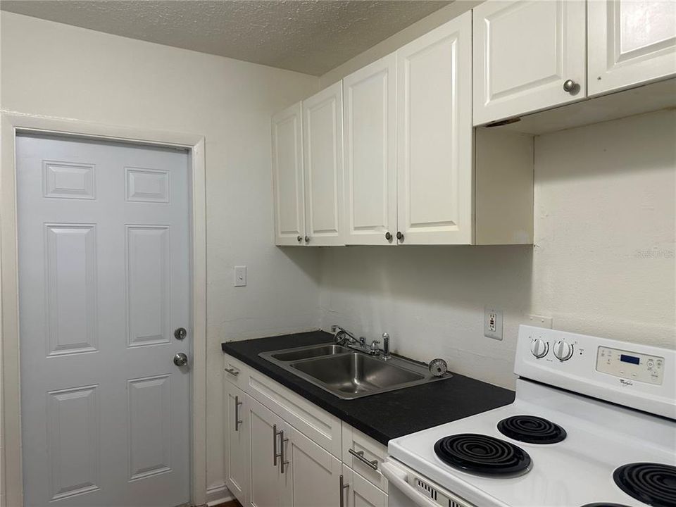 Active With Contract: $240,000 (4 beds, 1 baths, 1115 Square Feet)