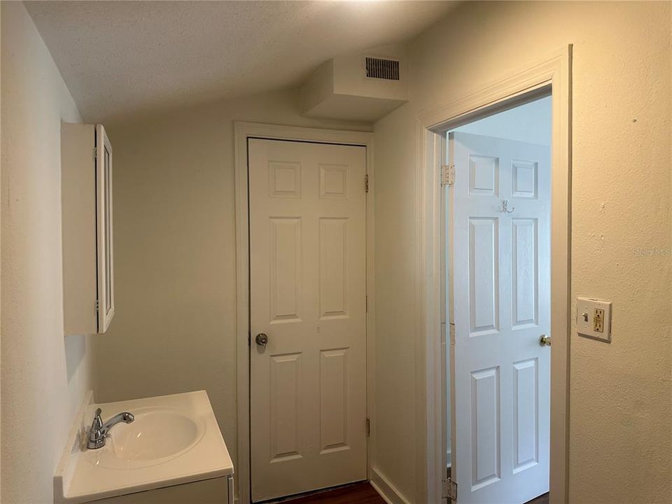 Active With Contract: $240,000 (4 beds, 1 baths, 1115 Square Feet)