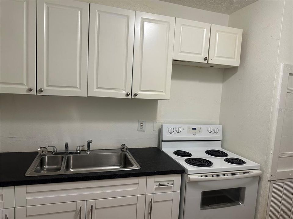 Active With Contract: $240,000 (4 beds, 1 baths, 1115 Square Feet)