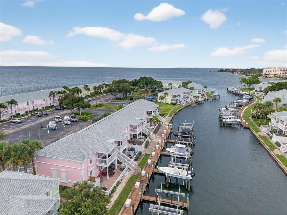 На продажу: $300,000 (2 спален, 1 ванн, 825 Квадратных фут)