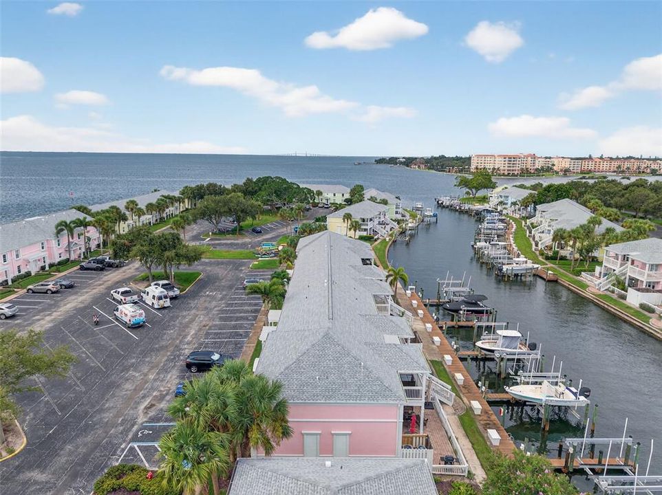 На продажу: $300,000 (2 спален, 1 ванн, 825 Квадратных фут)