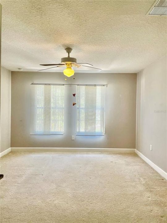 For Sale: $759,500 (6 beds, 4 baths, 3577 Square Feet)