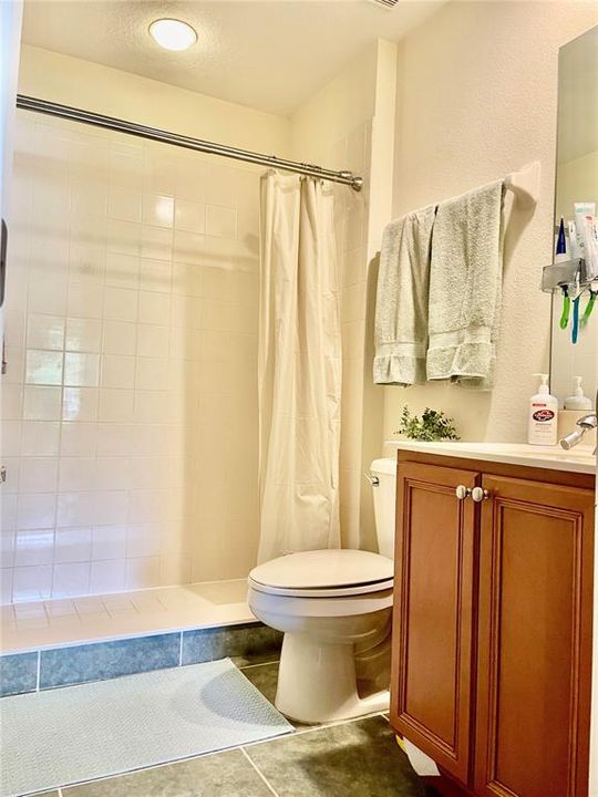 For Sale: $759,500 (6 beds, 4 baths, 3577 Square Feet)