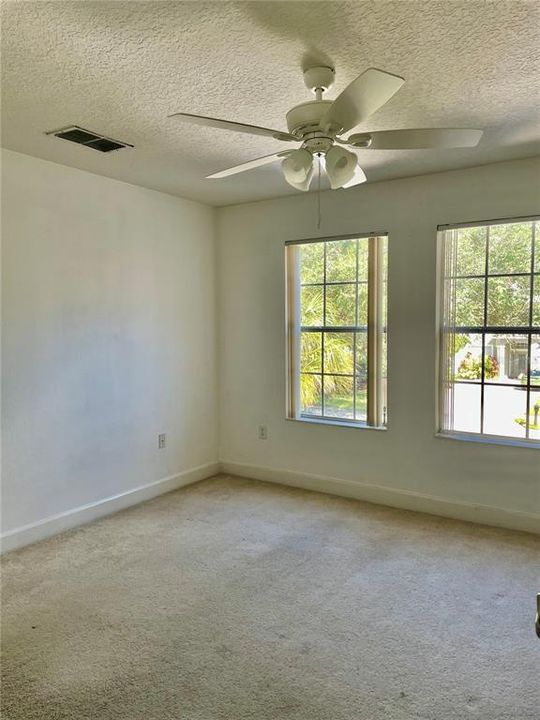 For Sale: $759,500 (6 beds, 4 baths, 3577 Square Feet)