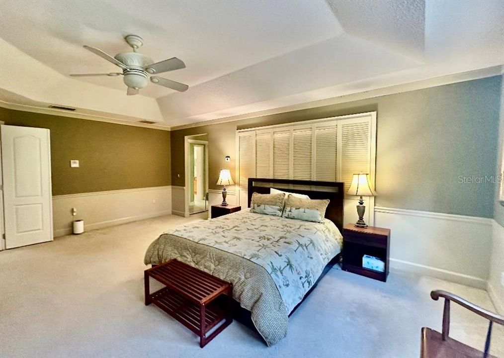 For Sale: $759,500 (6 beds, 4 baths, 3577 Square Feet)