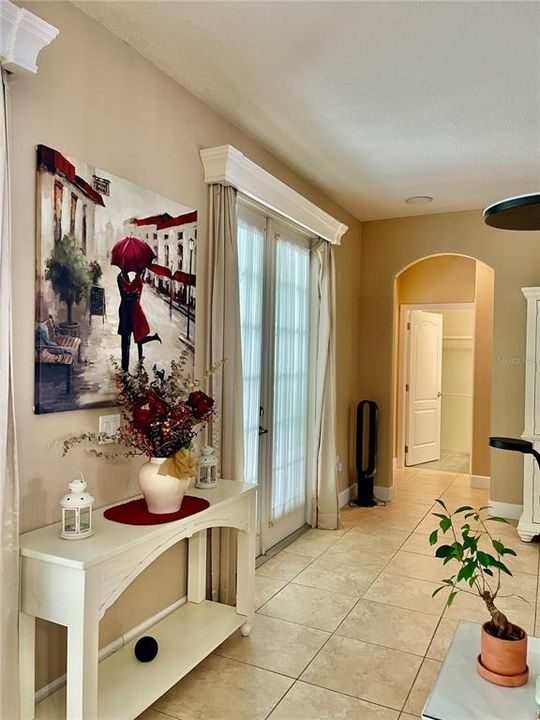 For Sale: $759,500 (6 beds, 4 baths, 3577 Square Feet)