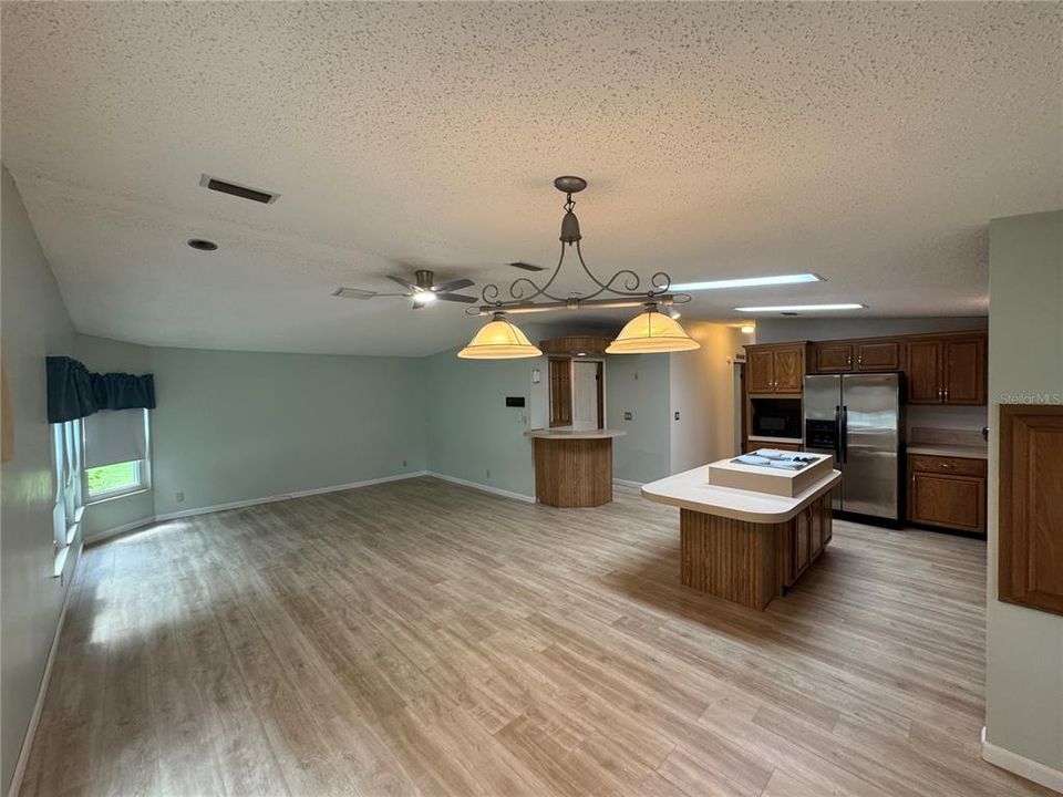 出租: $1,695 (2 贝兹, 2 浴室, 1736 平方英尺)