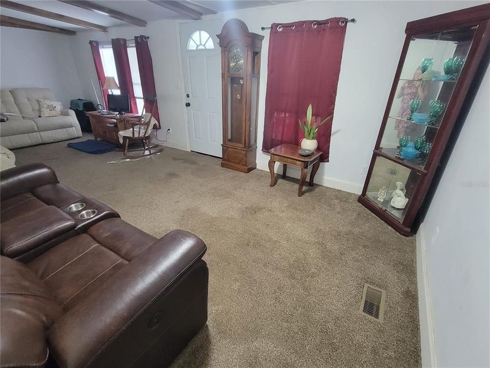 For Sale: $140,000 (3 beds, 2 baths, 1248 Square Feet)