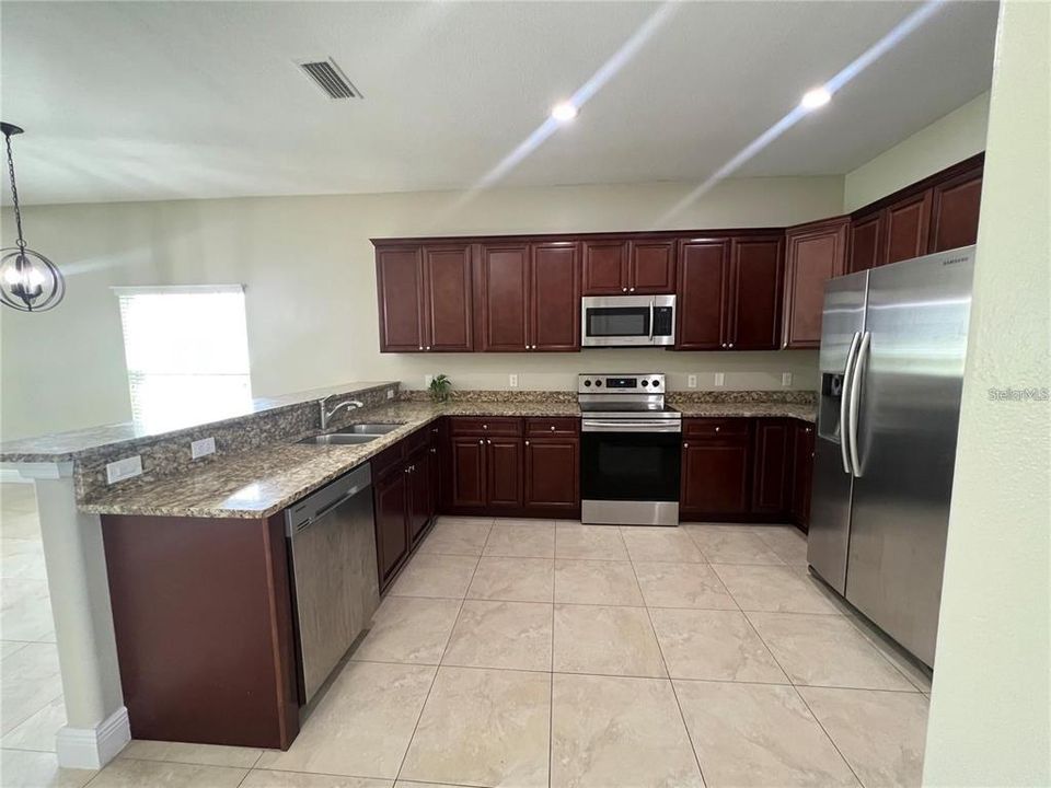 For Rent: $1,850 (2 beds, 2 baths, 1256 Square Feet)