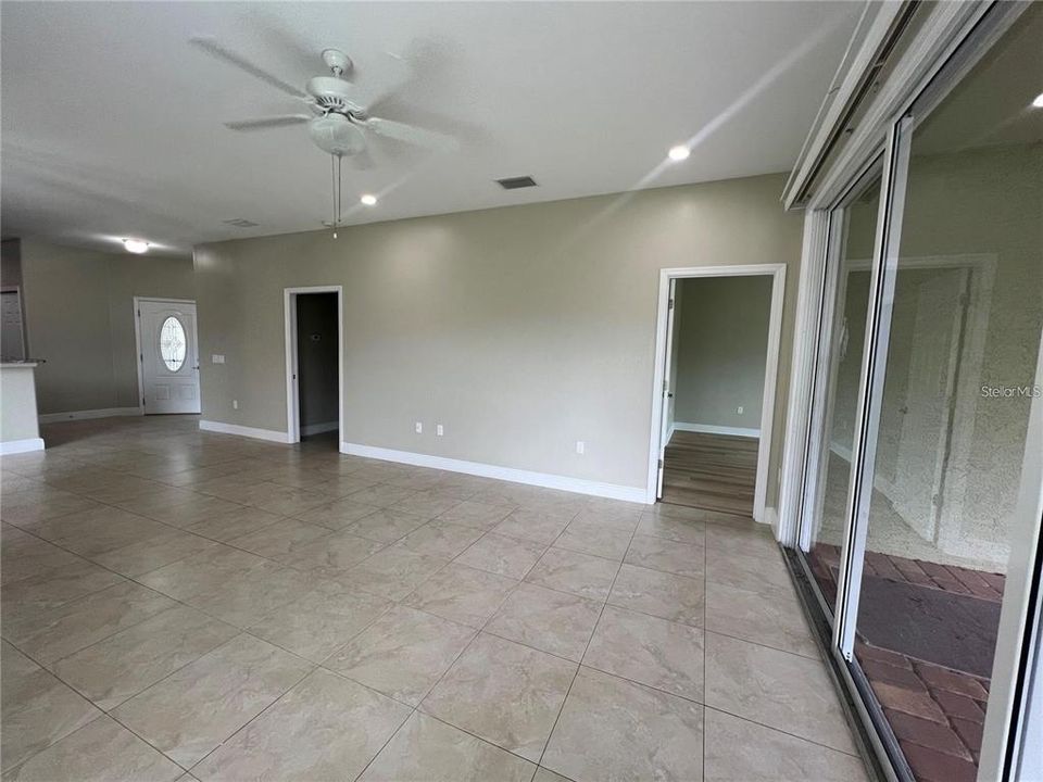 For Rent: $1,850 (2 beds, 2 baths, 1256 Square Feet)