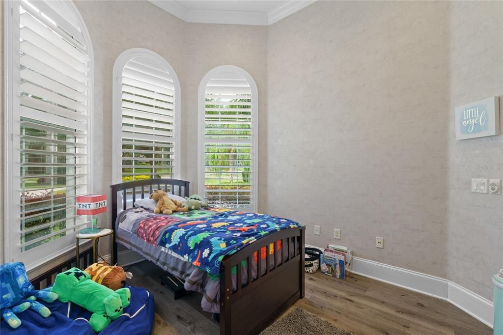 待售: $1,900,000 (5 贝兹, 4 浴室, 6784 平方英尺)