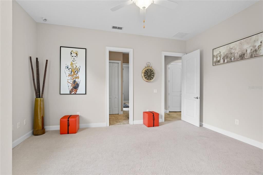 待售: $1,900,000 (5 贝兹, 4 浴室, 6784 平方英尺)