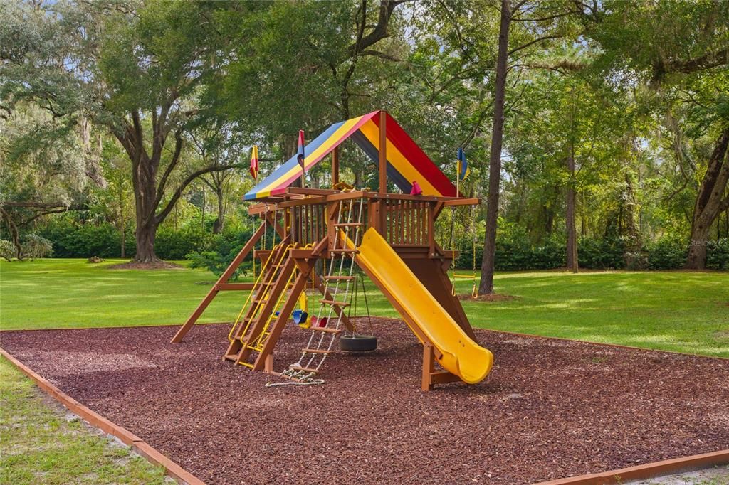 待售: $1,900,000 (5 贝兹, 4 浴室, 6784 平方英尺)