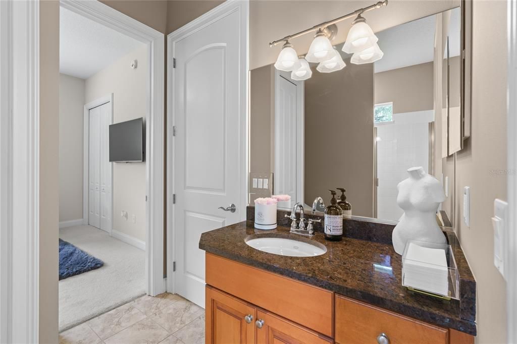 待售: $1,900,000 (5 贝兹, 4 浴室, 6784 平方英尺)