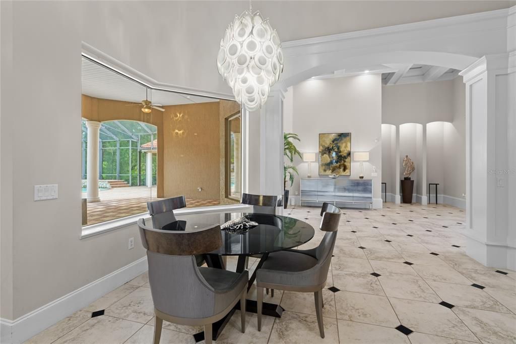 待售: $1,900,000 (5 贝兹, 4 浴室, 6784 平方英尺)