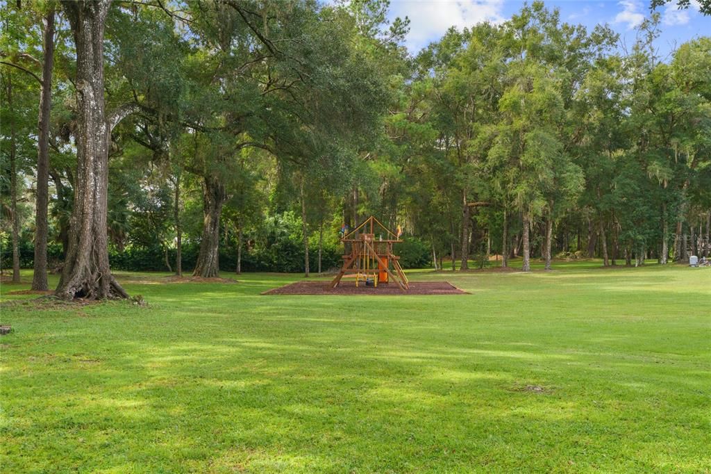 待售: $1,900,000 (5 贝兹, 4 浴室, 6784 平方英尺)