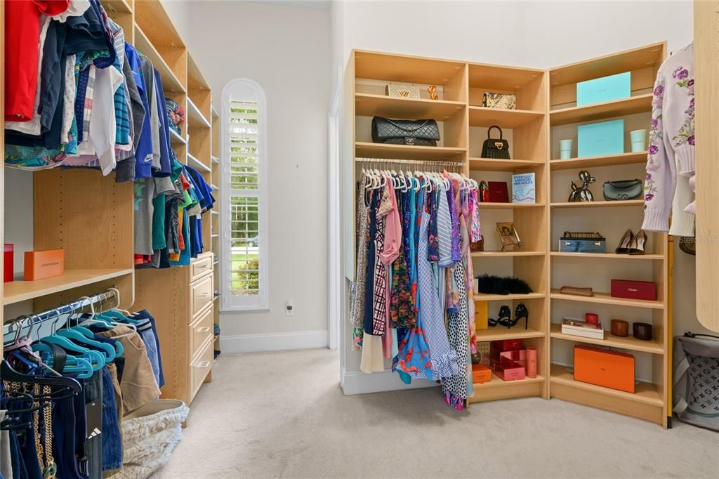 待售: $1,900,000 (5 贝兹, 4 浴室, 6784 平方英尺)