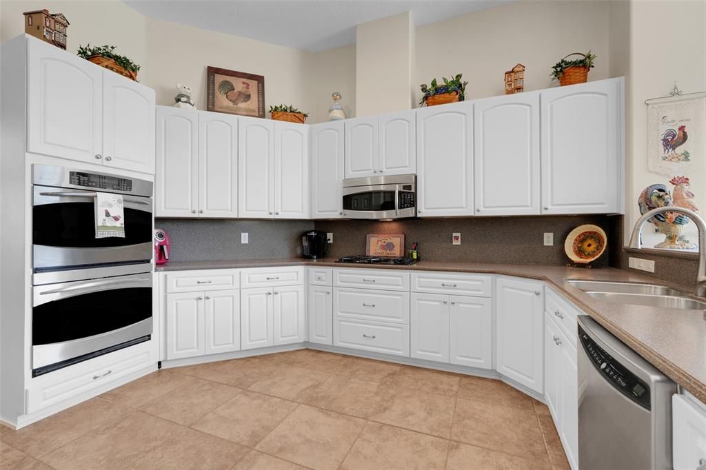 待售: $417,000 (3 贝兹, 2 浴室, 2210 平方英尺)