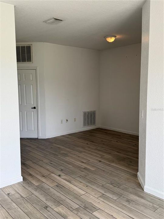 待售: $259,999 (3 贝兹, 2 浴室, 1596 平方英尺)