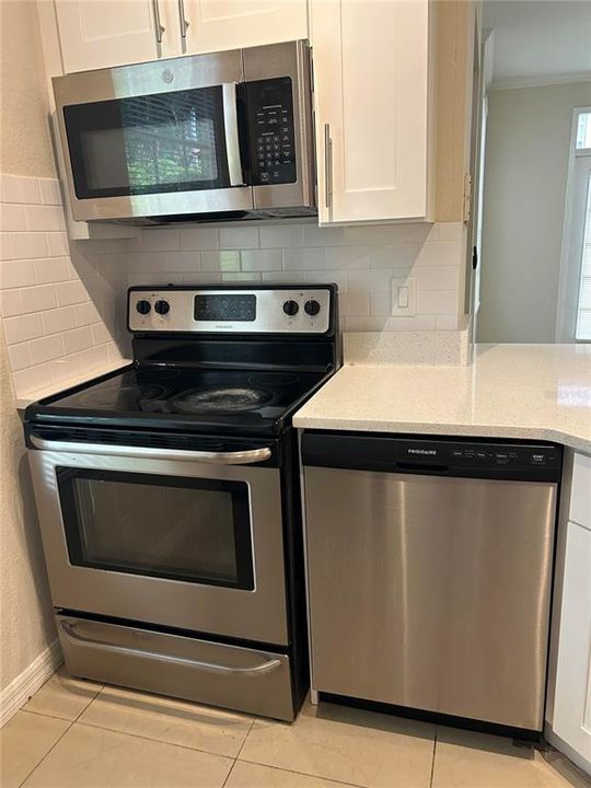 В аренду: $1,750 (2 спален, 2 ванн, 1051 Квадратных фут)