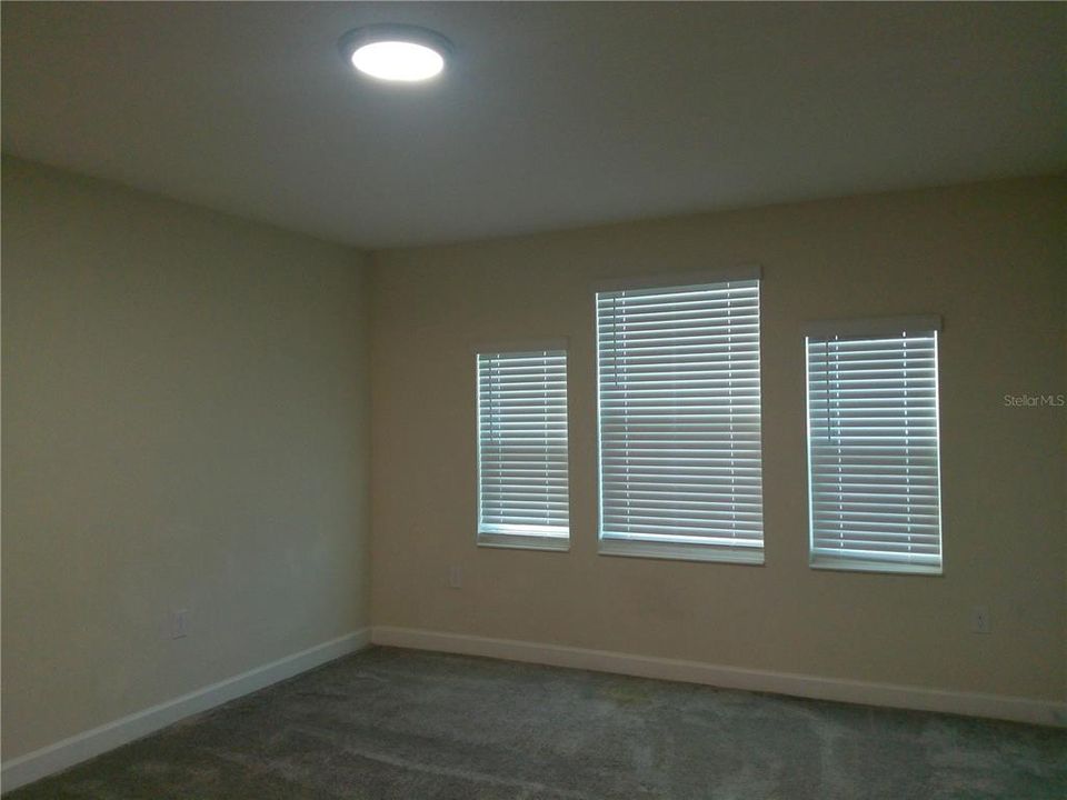 Active With Contract: $2,769 (4 beds, 2 baths, 2333 Square Feet)