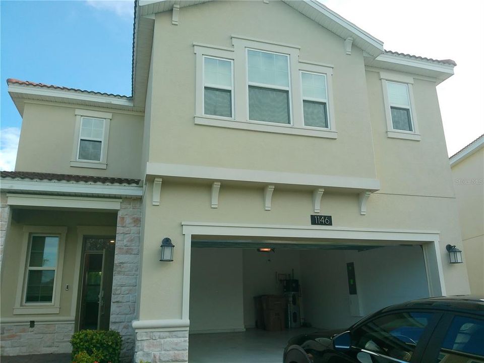 Active With Contract: $2,769 (4 beds, 2 baths, 2333 Square Feet)