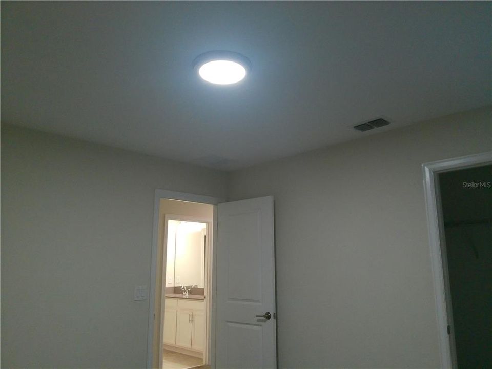 Active With Contract: $2,769 (4 beds, 2 baths, 2333 Square Feet)