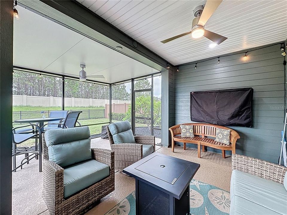 Active With Contract: $340,000 (2 beds, 2 baths, 1568 Square Feet)