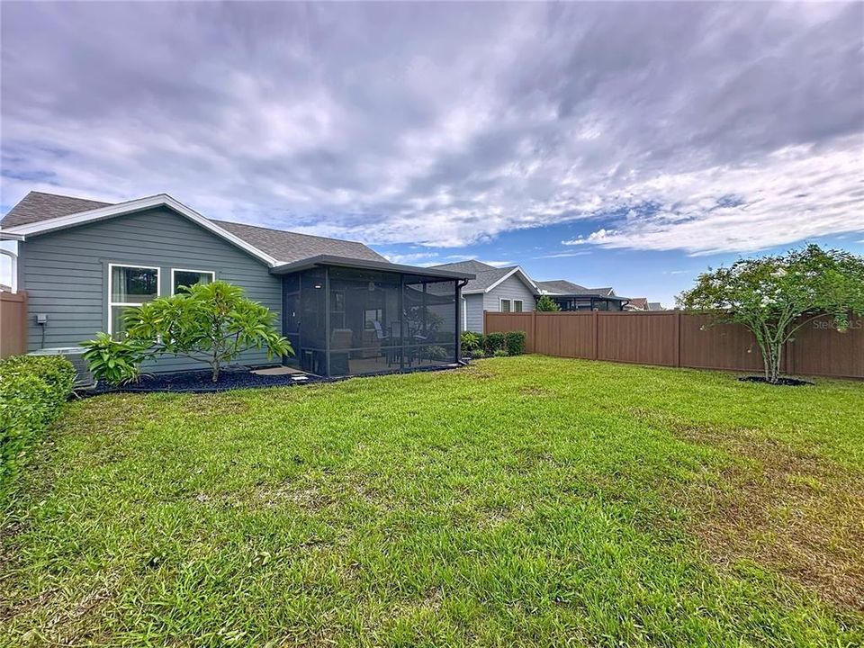 Active With Contract: $340,000 (2 beds, 2 baths, 1568 Square Feet)