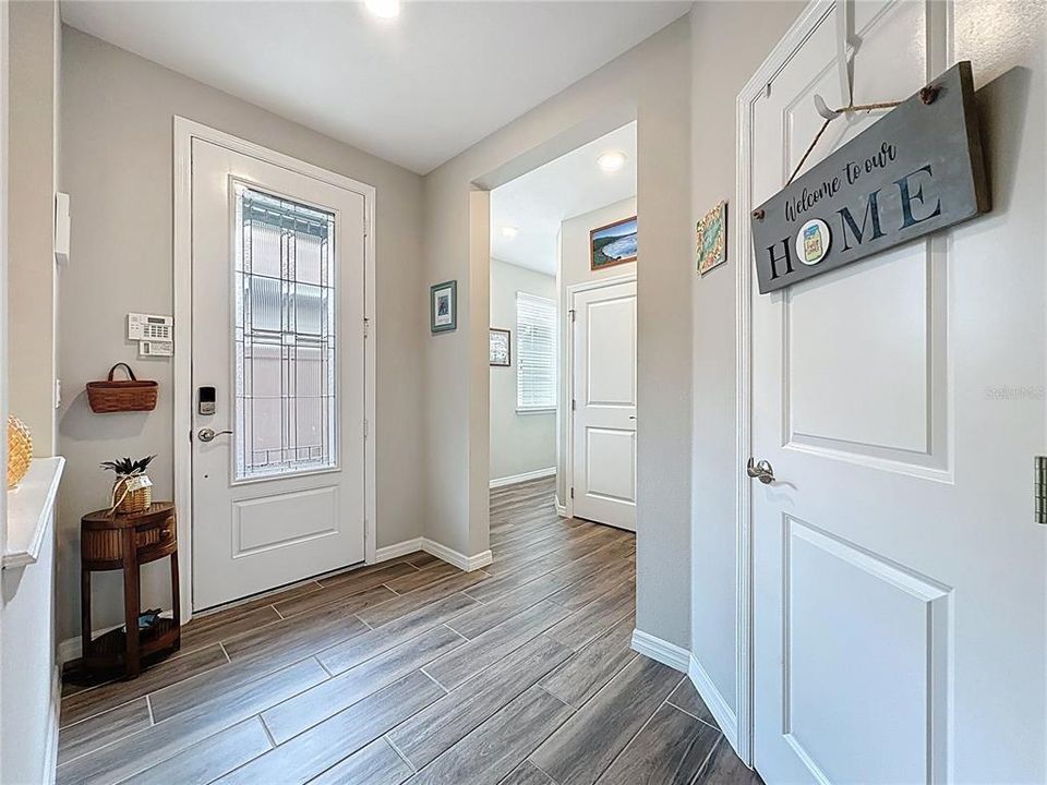 Active With Contract: $340,000 (2 beds, 2 baths, 1568 Square Feet)