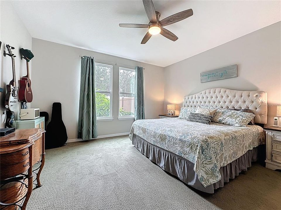 Active With Contract: $340,000 (2 beds, 2 baths, 1568 Square Feet)