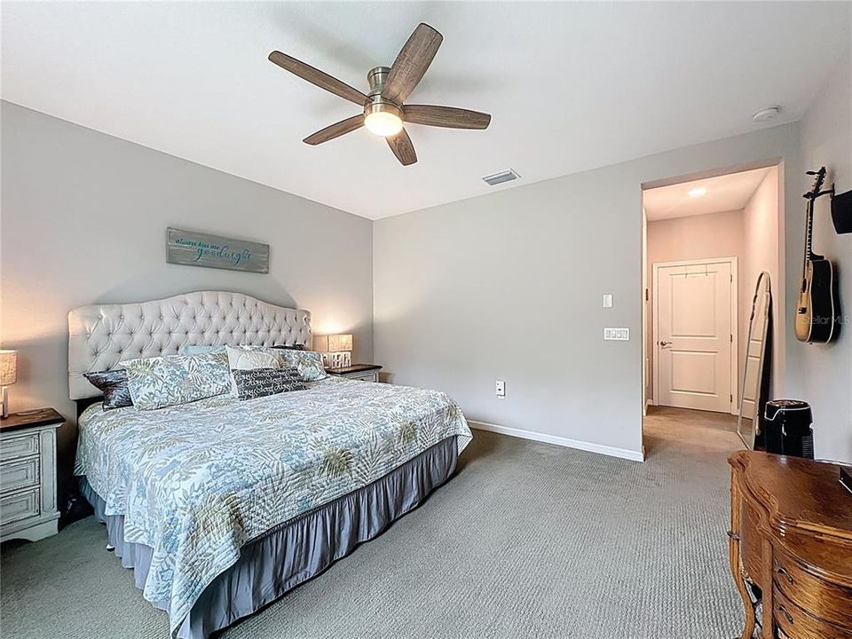 Active With Contract: $340,000 (2 beds, 2 baths, 1568 Square Feet)