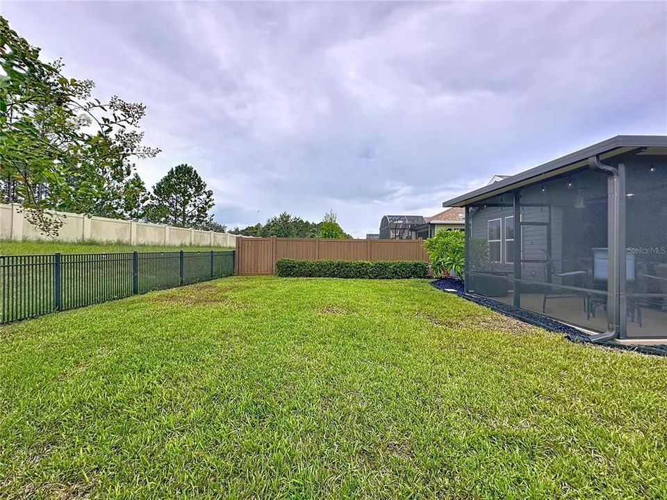 Active With Contract: $340,000 (2 beds, 2 baths, 1568 Square Feet)