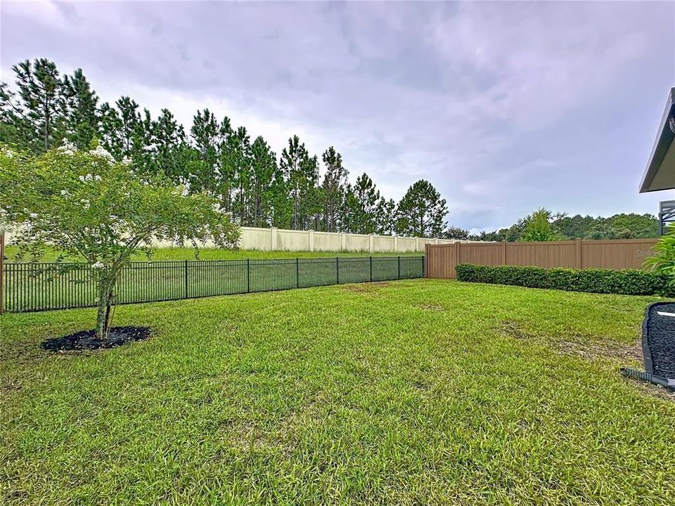 Active With Contract: $340,000 (2 beds, 2 baths, 1568 Square Feet)