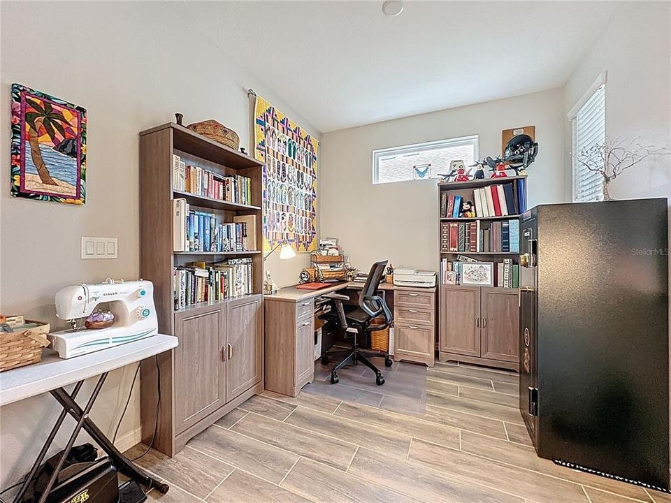 Active With Contract: $340,000 (2 beds, 2 baths, 1568 Square Feet)