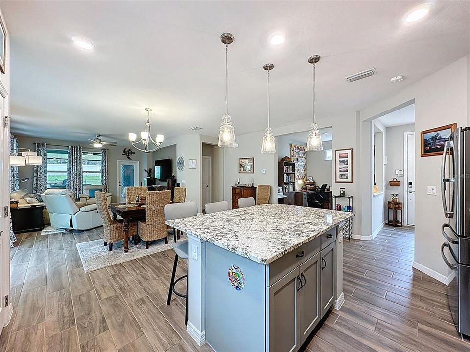 Active With Contract: $340,000 (2 beds, 2 baths, 1568 Square Feet)