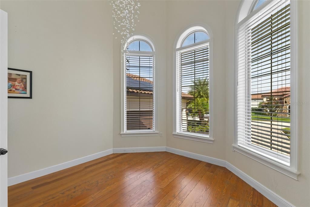 На продажу: $1,100,000 (5 спален, 6 ванн, 4048 Квадратных фут)