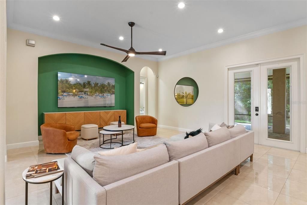 На продажу: $1,100,000 (5 спален, 6 ванн, 4048 Квадратных фут)