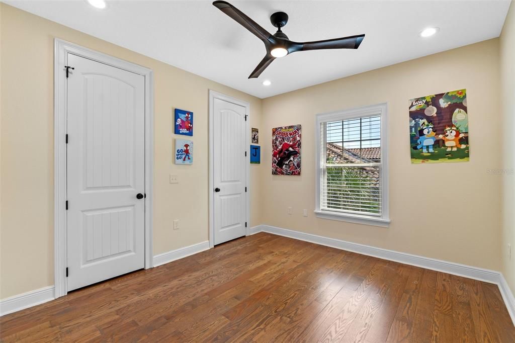 На продажу: $1,100,000 (5 спален, 6 ванн, 4048 Квадратных фут)