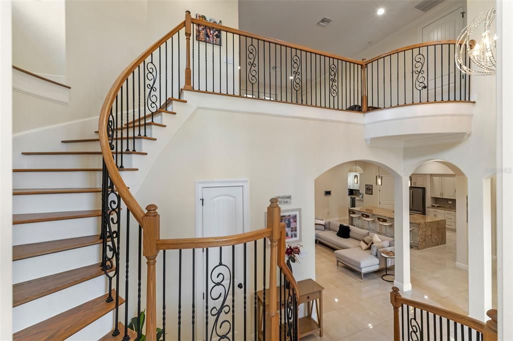 На продажу: $1,100,000 (5 спален, 6 ванн, 4048 Квадратных фут)