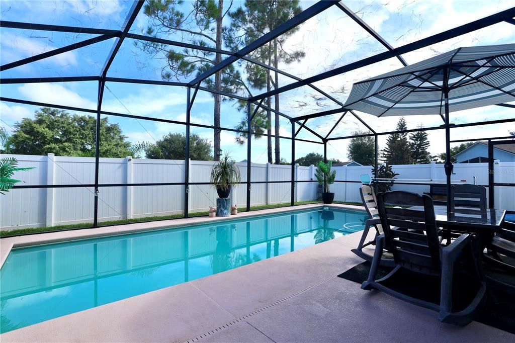 Под контрактом: $345,000 (3 спален, 2 ванн, 1222 Квадратных фут)