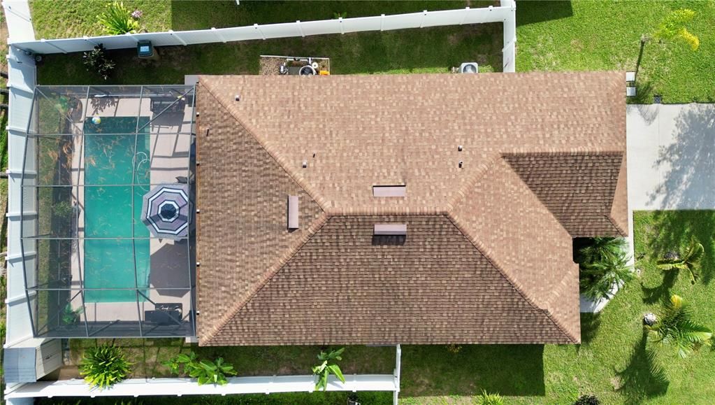 Под контрактом: $345,000 (3 спален, 2 ванн, 1222 Квадратных фут)