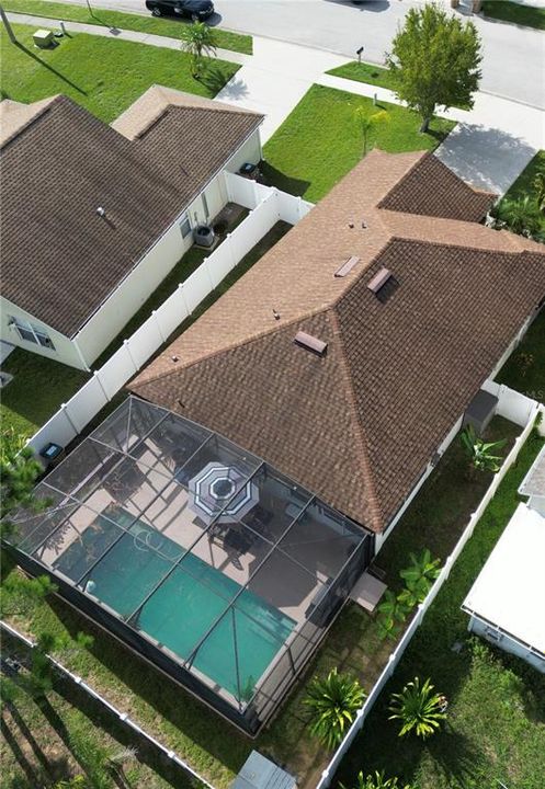 Под контрактом: $345,000 (3 спален, 2 ванн, 1222 Квадратных фут)