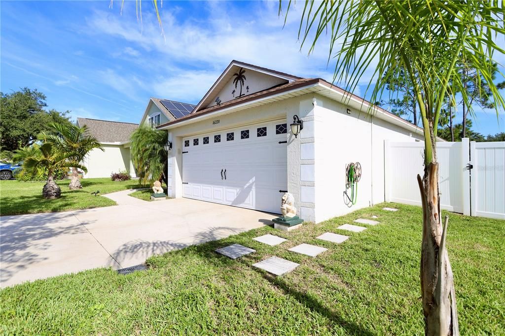 Под контрактом: $345,000 (3 спален, 2 ванн, 1222 Квадратных фут)