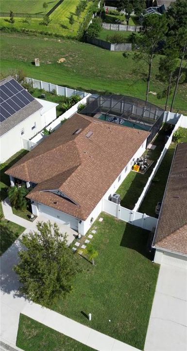 Под контрактом: $345,000 (3 спален, 2 ванн, 1222 Квадратных фут)