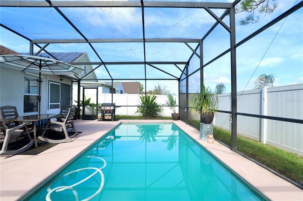 Под контрактом: $345,000 (3 спален, 2 ванн, 1222 Квадратных фут)