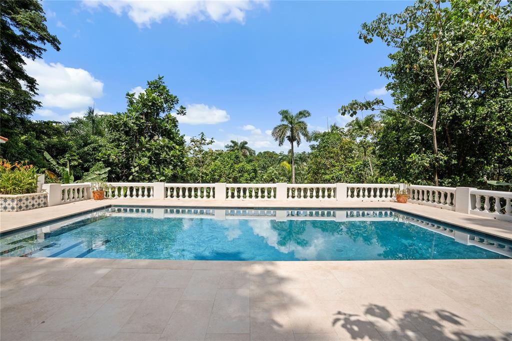 En Venta: $1,100,000 (4 camas, 3 baños, 3633 Pies cuadrados)