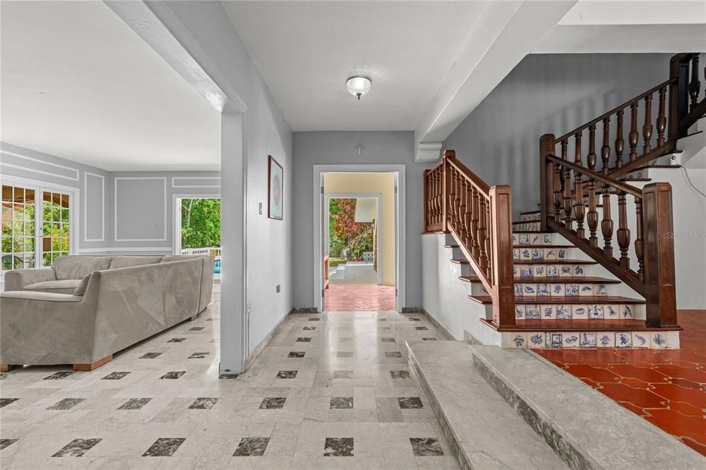 En Venta: $1,100,000 (4 camas, 3 baños, 3633 Pies cuadrados)