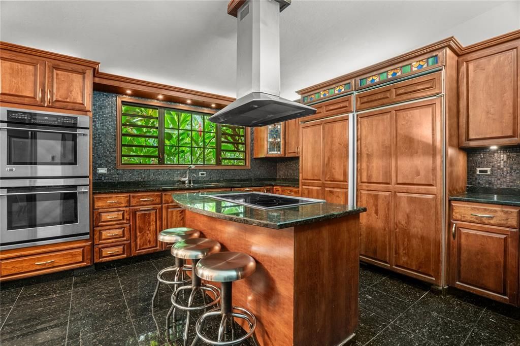 En Venta: $1,100,000 (4 camas, 3 baños, 3633 Pies cuadrados)